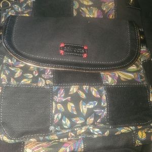 SAKROOTS CROSSBODY